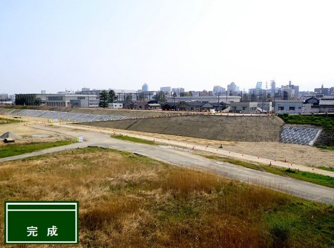 神通川・安野屋堤防強化工事