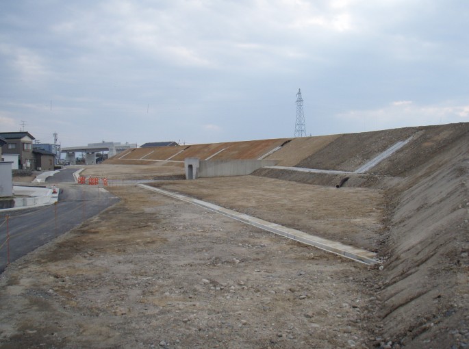 入善黒部バイパス　仏田道路改良その２工事