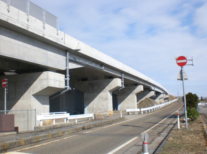 滑川富山バイパス有金高架橋2期線上部その3他工事