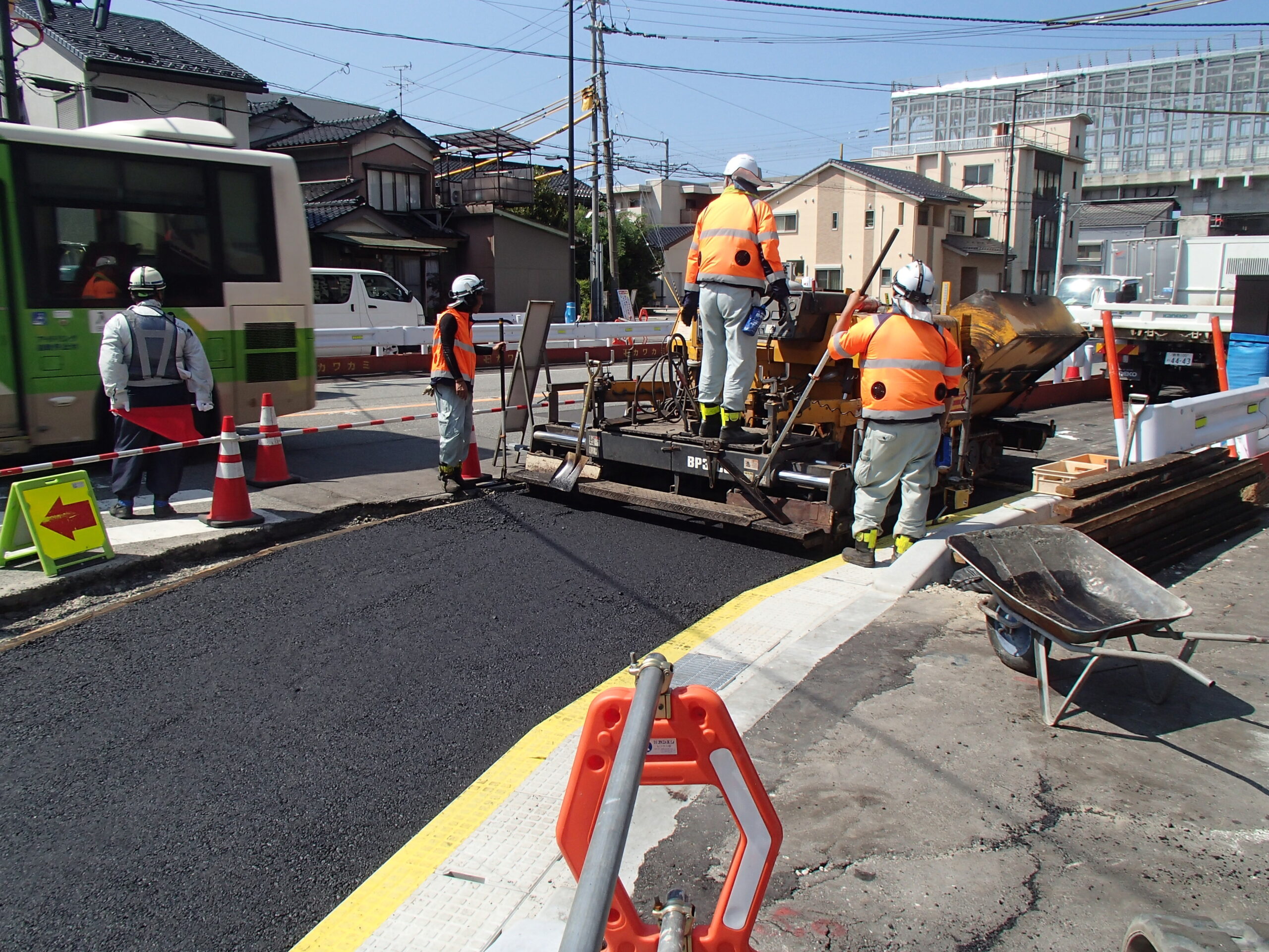 都市計画道路牛島蜷川線道路改築道路改良第２工区工事