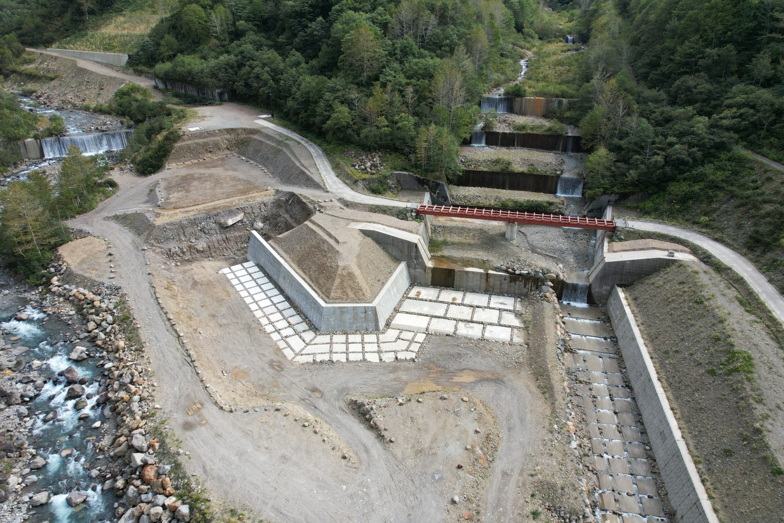 R５　有峰地区渓岸対策（多枝原谷）工事