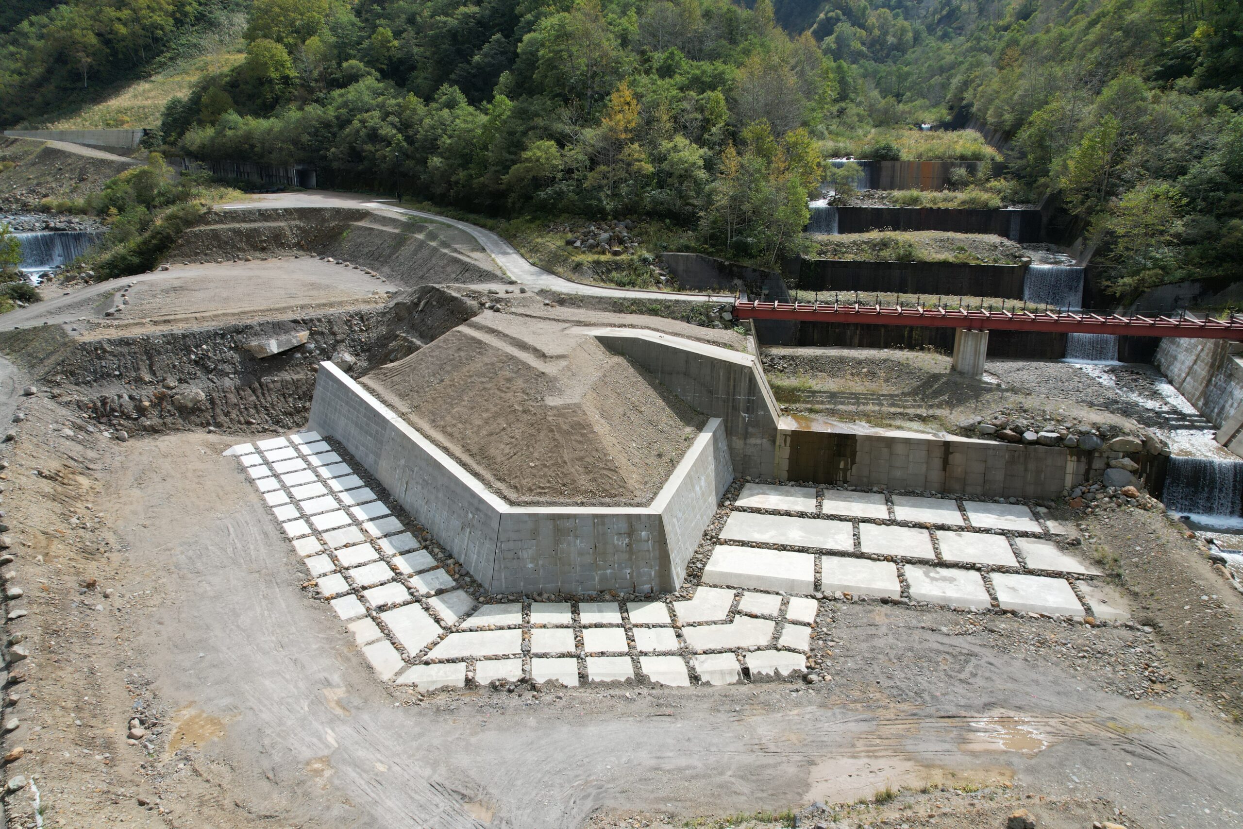 R５　有峰地区渓岸対策（多枝原谷）工事