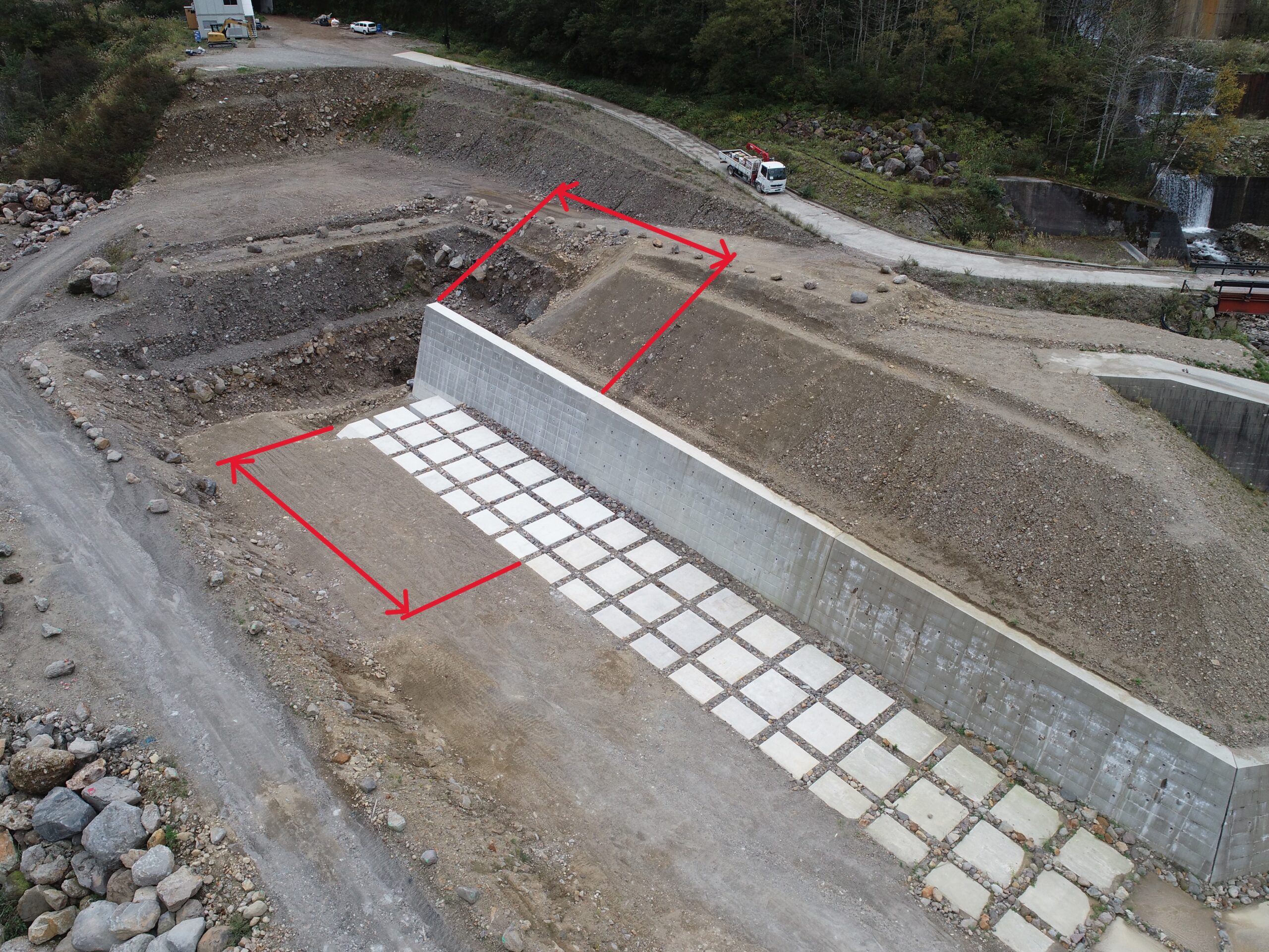 R6有峰地区渓岸対策（多枝原谷）工事