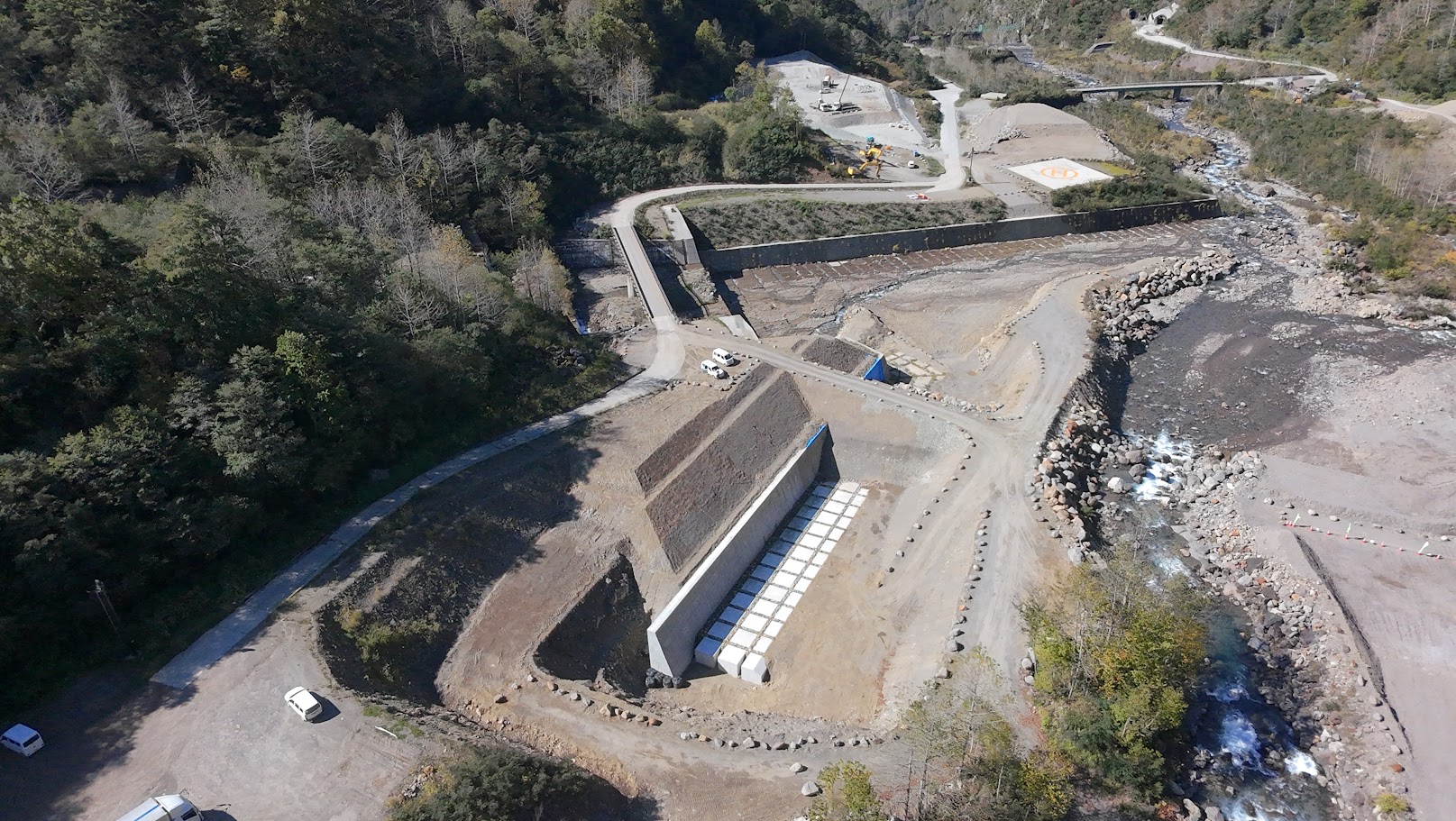 R7　有峰地区渓岸対策（多枝原谷）工事