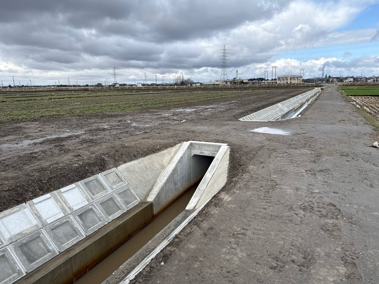 土地改良総合整備　中沖南部地区　水路整備第１０工区工事