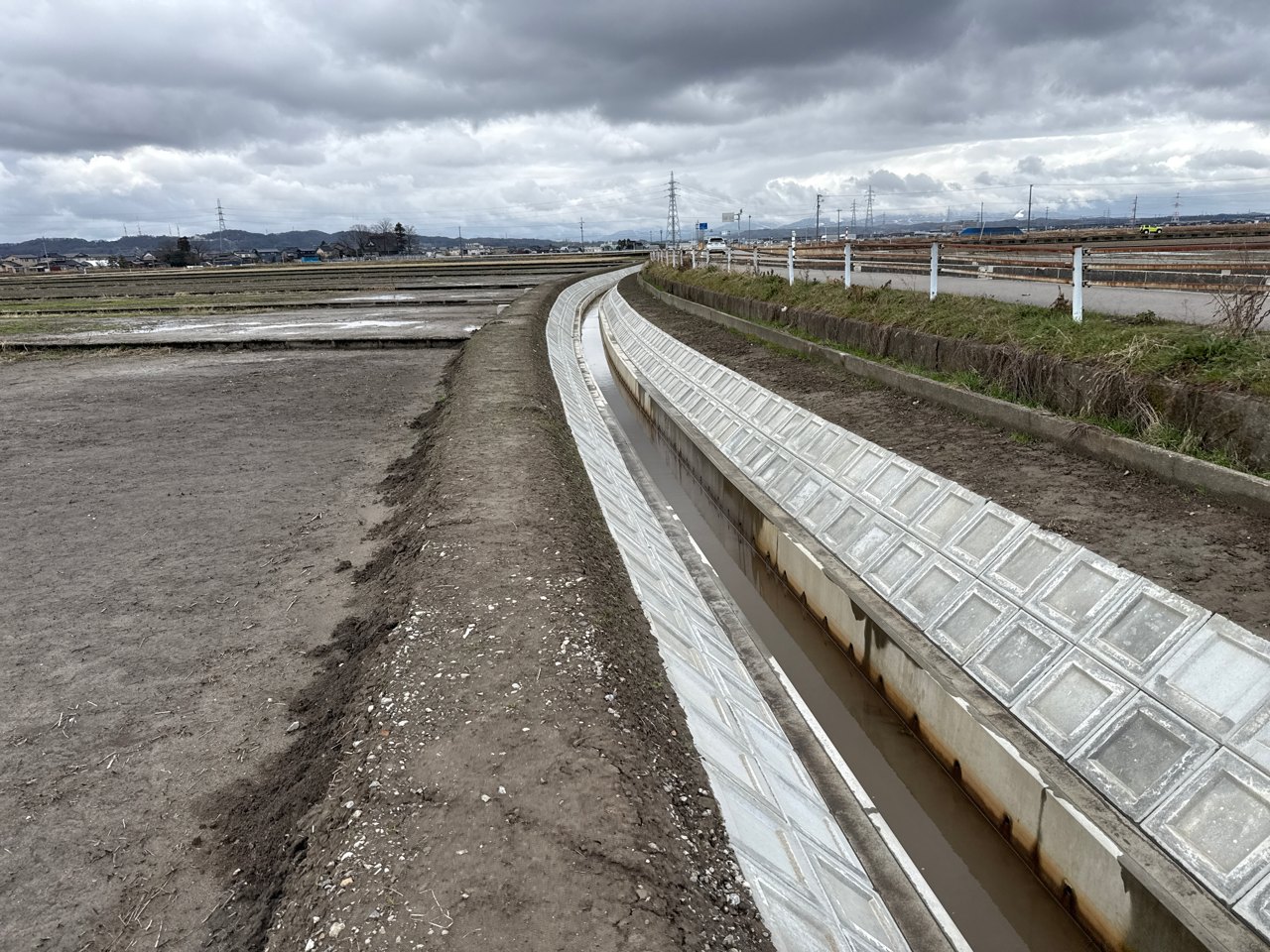 土地改良総合整備　中沖南部地区　水路整備第１０工区工事